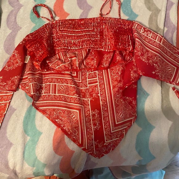 A red bandanna top ! :) adjustable straps can fit like a xs - small! :) - Picture 3 of 3